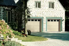 Standard+ Shaker CC, 8' x 7', Sable, fenêtres Clair