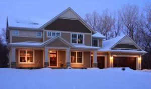 Votre porte de garage ne fonctionne pas bien cette hiver ? Voici pourquoi !